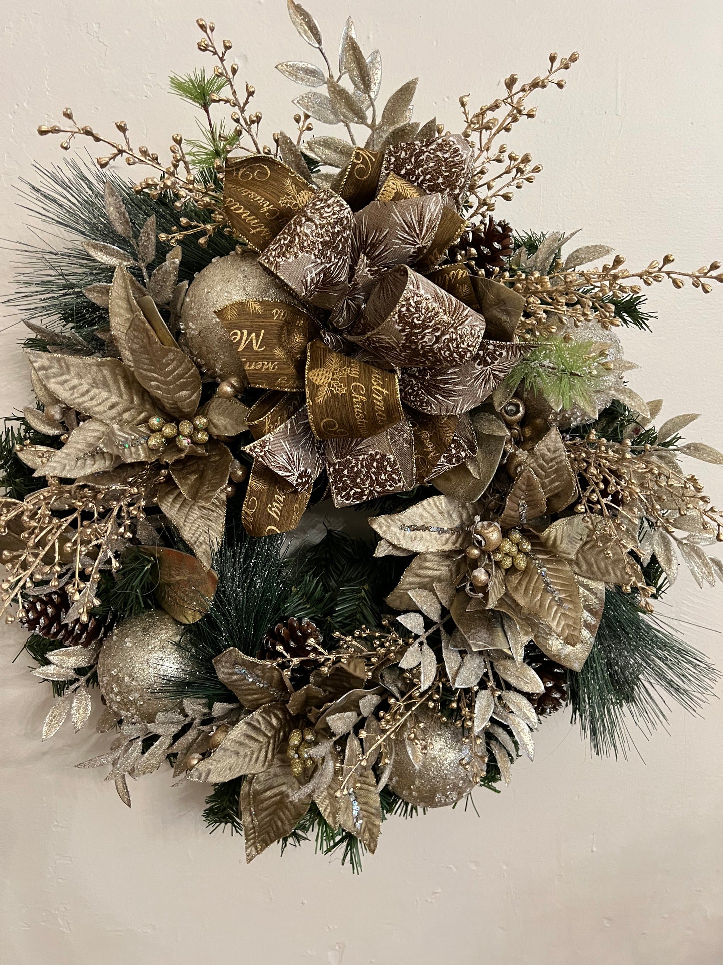 Pinecone Merry Christmas Wreath