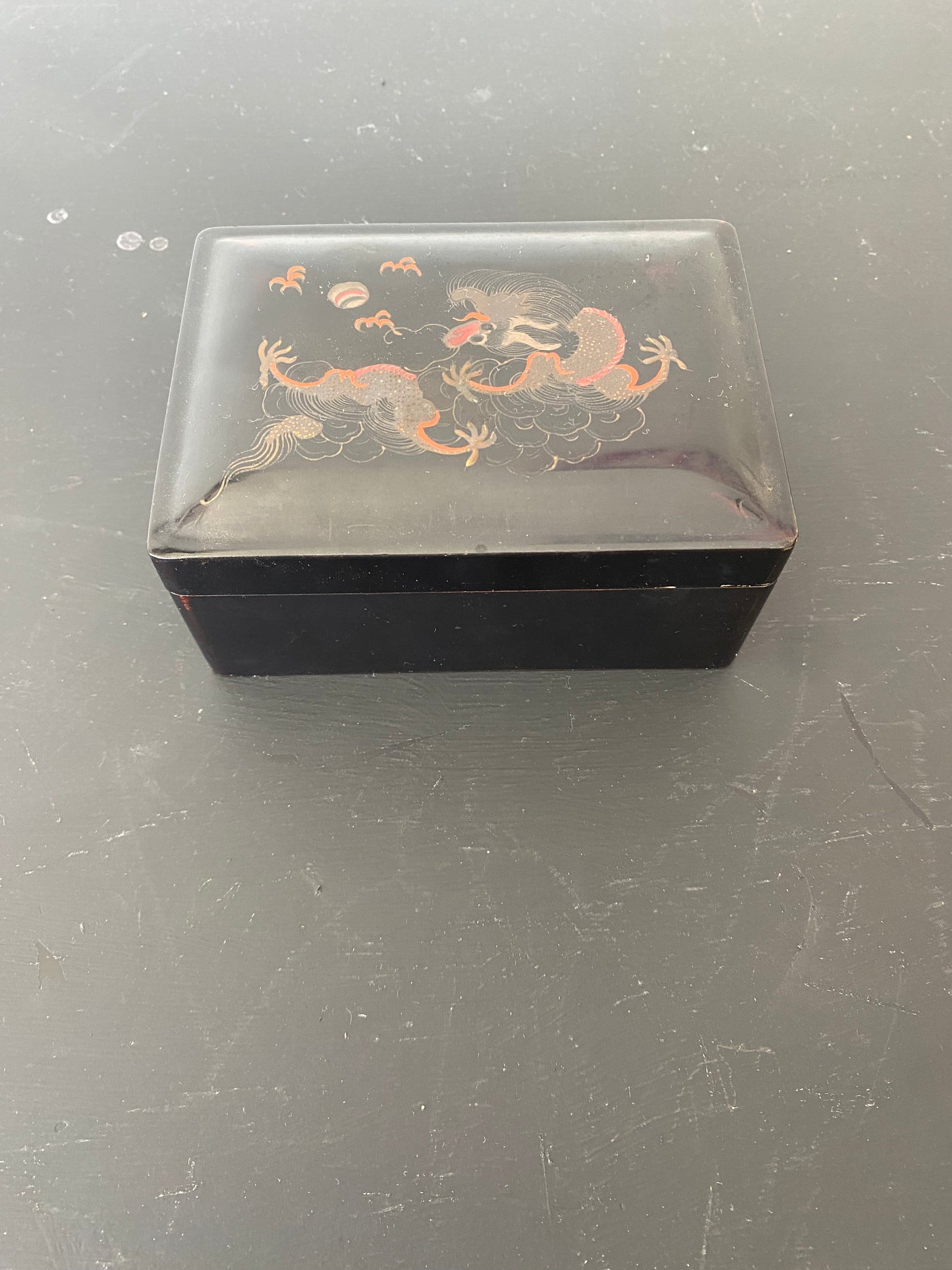 Black Chinese Box