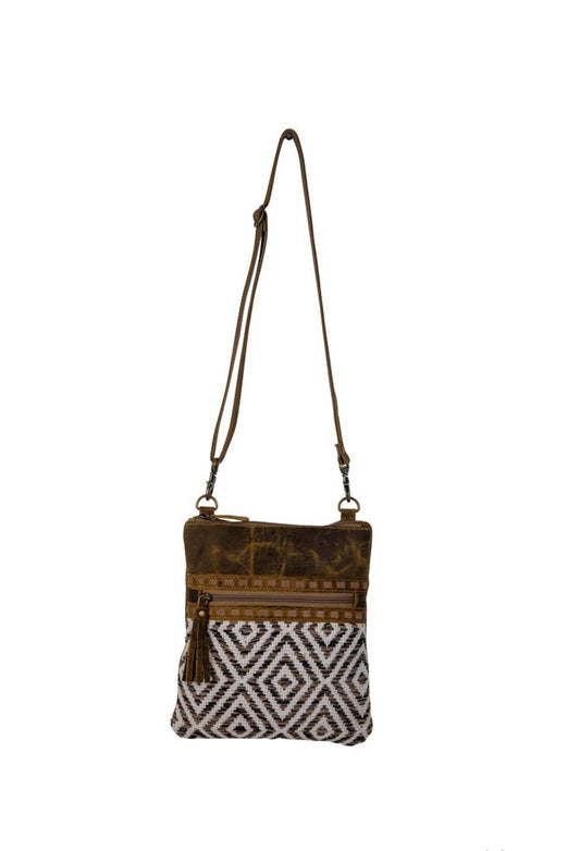 Sand Weaver Small & Crossbody Bag