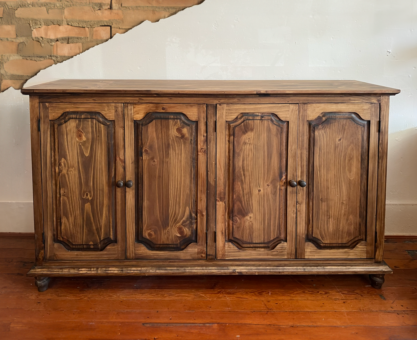 Stained pine wood credenza